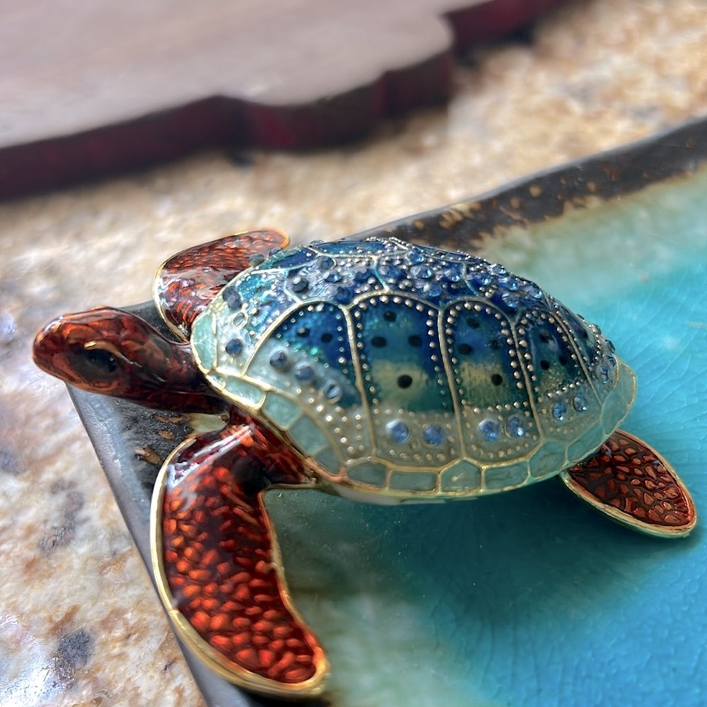ENAMEL TURTLE TRINKET BOX 🐢🐢🐢 Absolutely Stunning. Perfect Condition!!🌿🌿